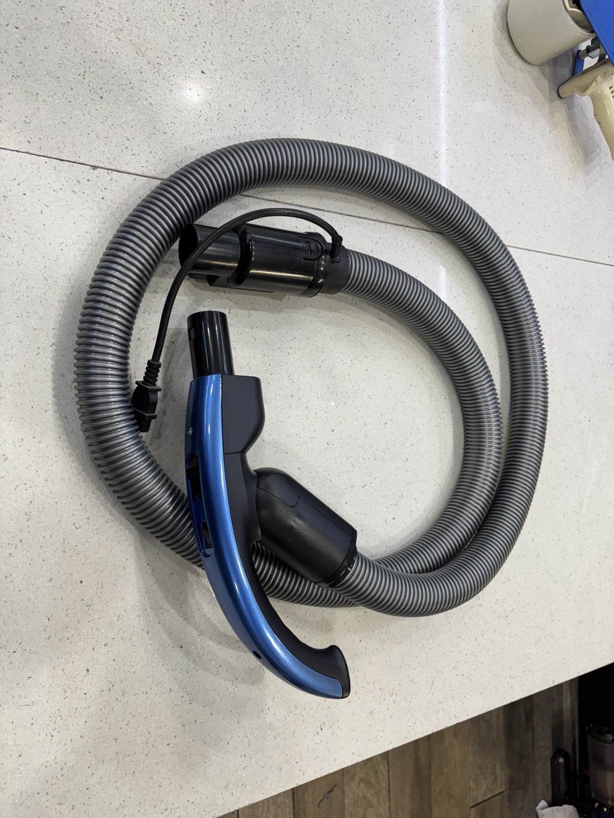 Johnny Vac Hydrogen Fusion Electric Hose